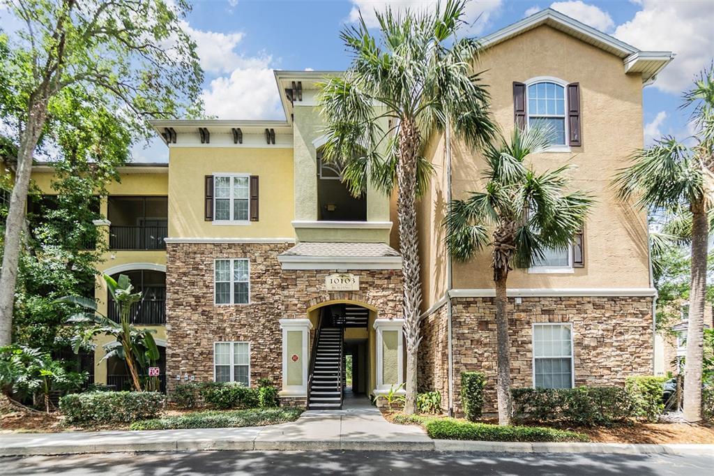 Picture of 10103 Courtney Oaks Circle Unit 103, Tampa, FL 33619