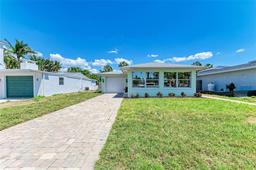 Picture of 148 N Blvd Of The Presidents, Sarasota, FL 34236