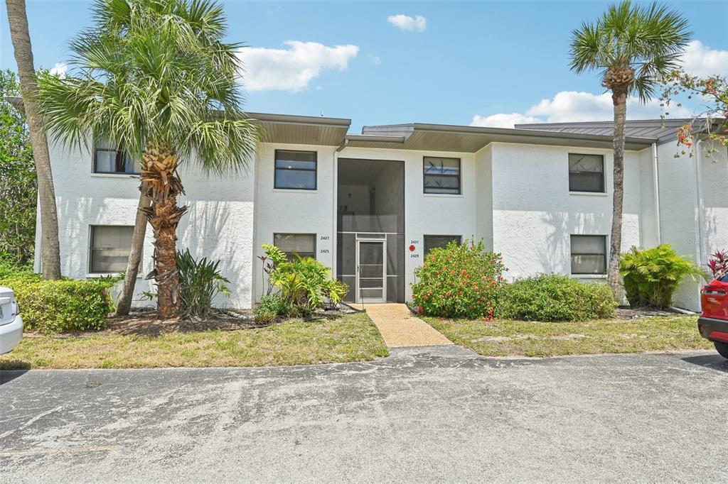Picture of 2427 Twin Drive Unit 2, Sarasota, FL 34234