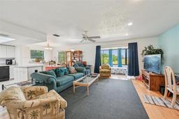 Picture of 2427 Twin Drive Unit 2, Sarasota, FL 34234