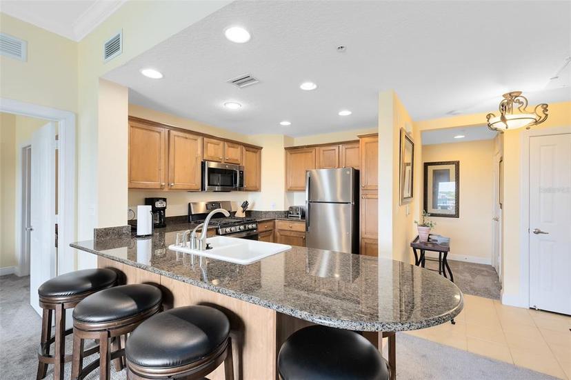 Picture of 7649 Heritage Crossing Way Unit 302, Reunion FL 34747
