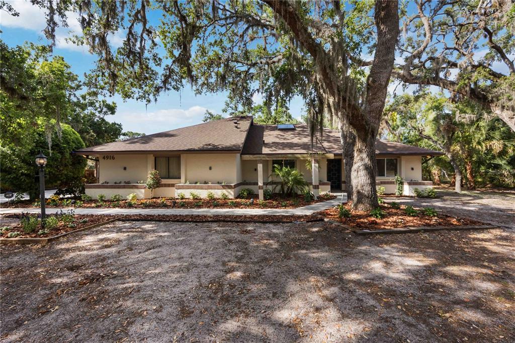 Picture of 4916 Hidden Oaks Trail, Sarasota, FL 34232