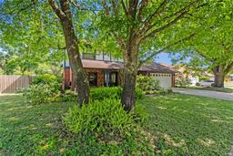 Picture of 7902 River Ridge Drive, Temple Terrace, FL 33637