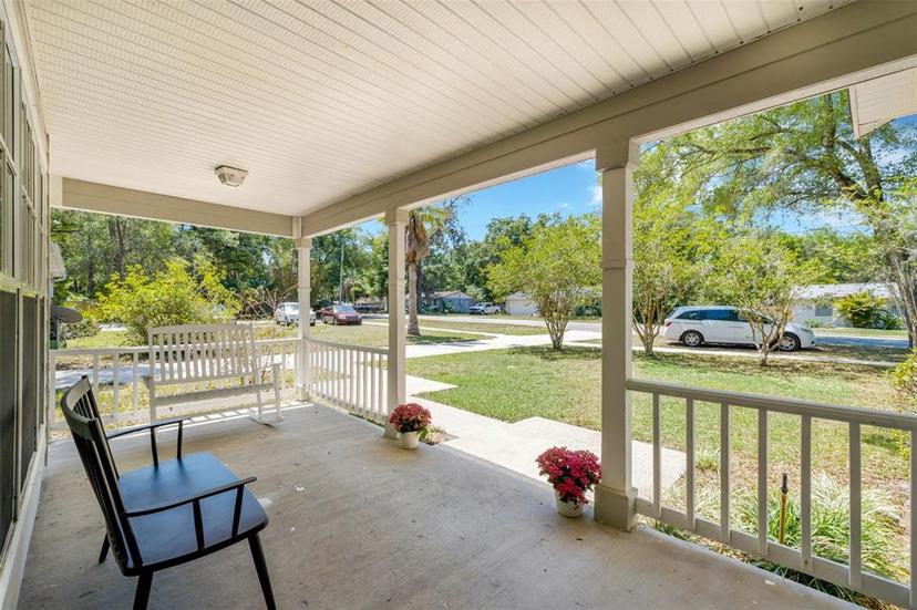 Picture of 441 S Blue Lake Avenue, Deland FL 32724
