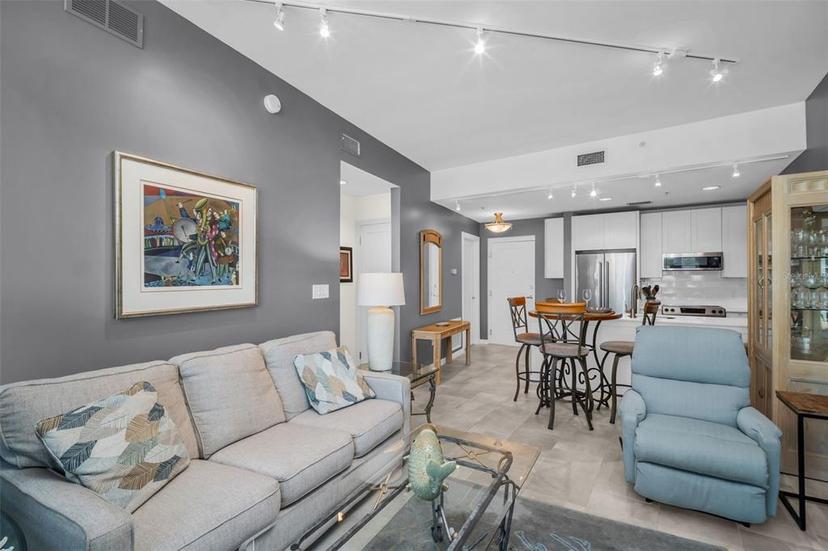 Picture of 400 4Th Avenue S Unit 401, St Petersburg FL 33701