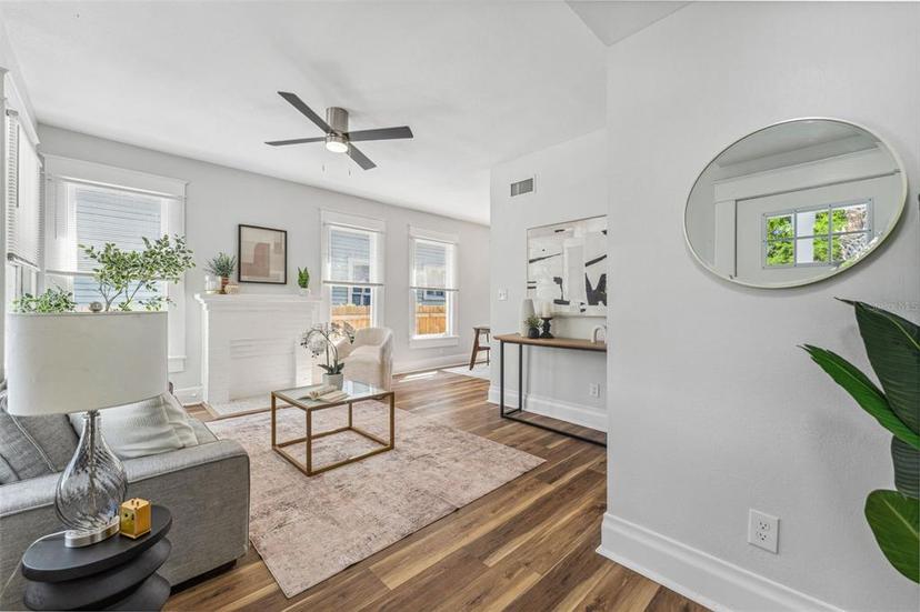 Picture of 307 S Newport Avenue Unit 1/2, Tampa FL 33606