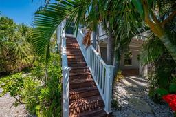 Picture of 750 Tarawitt Drive, Longboat Key, FL 34228