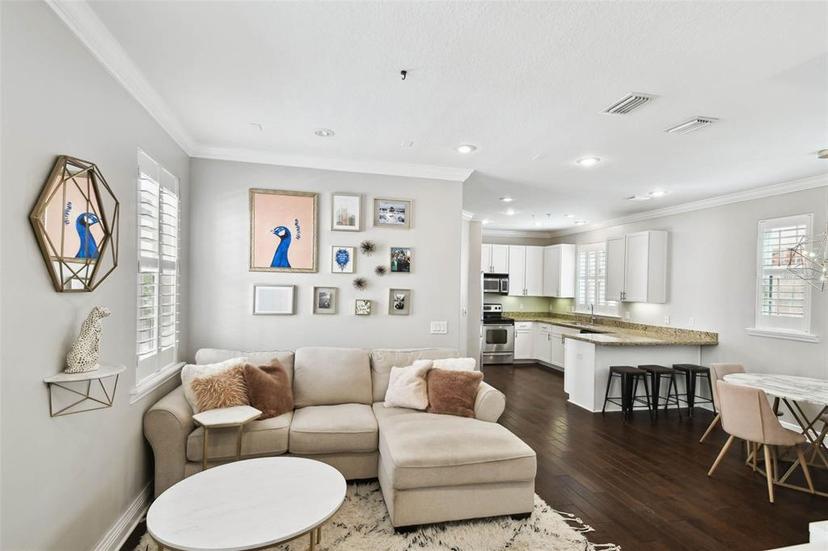 Picture of 3025 W Grovewood Court Unit B, Tampa FL 33629