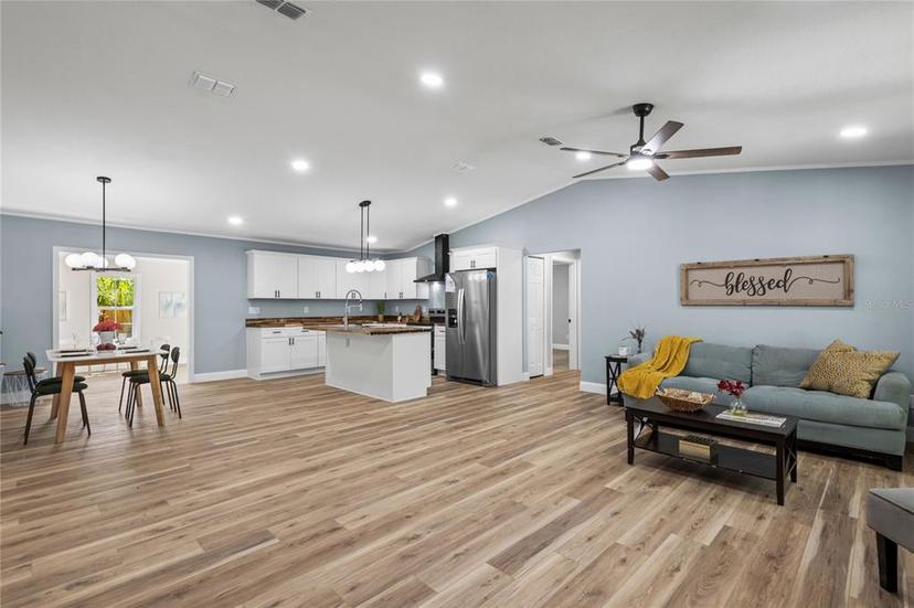 Picture of 535 N Dunkenfield Avenue, Crystal River FL 34429