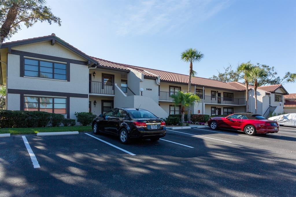 Picture of 5630 Golf Pointe Drive Unit 206, Sarasota, FL 34243