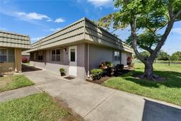 Picture of 201 Kings Boulevard Unit 19, Sun City Center, FL 33573