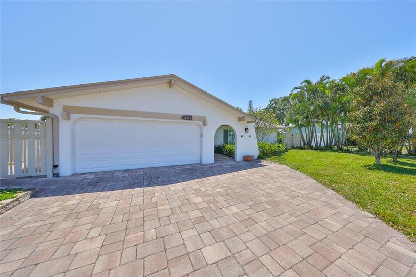 Picture of 5785 Bay Pines Lakes Boulevard, St Petersburg FL 33708