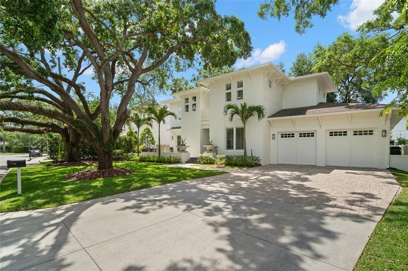 Picture of 4204 W Beachway Drive, Tampa FL 33609