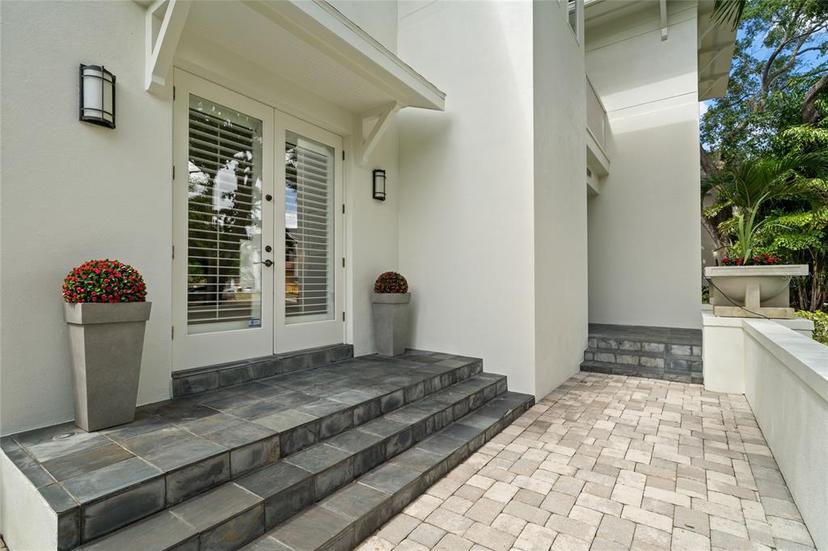 Picture of 4204 W Beachway Drive, Tampa FL 33609