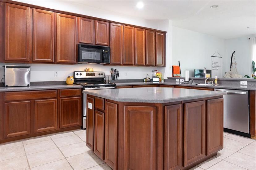 Picture of 1105 Venetian Harbor Drive Ne, St Petersburg FL 33702
