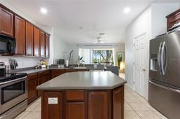 Picture of 1105 Venetian Harbor Drive Ne, St Petersburg, FL 33702