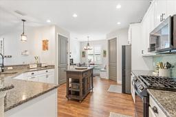Picture of 7923 Creshire Court, Melbourne, FL 32940
