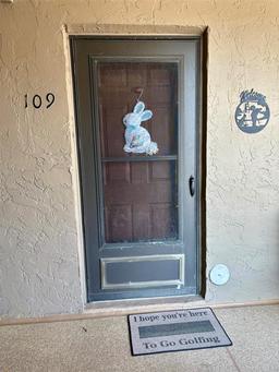 Picture of 3516 Lake Bayshore Drive Unit K109, Bradenton, FL 34205