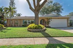 Picture of 8350 Monarch Circle, Seminole, FL 33772