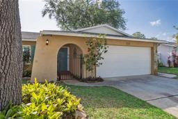 Picture of 8350 Monarch Circle, Seminole, FL 33772