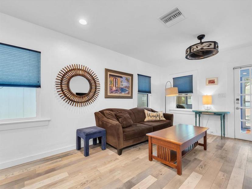 Picture of 111 25Th Street N, St Petersburg FL 33713