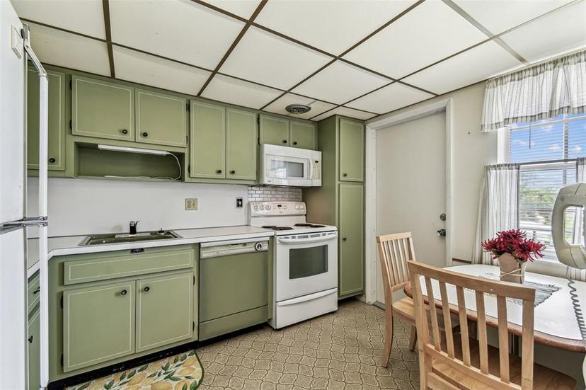 Picture of 7461 W Country Club Dr N Unit 408, Sarasota FL 34243