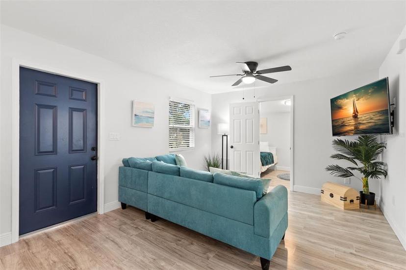 Picture of 121 Pennsylvania Avenue, Palm Harbor FL 34683