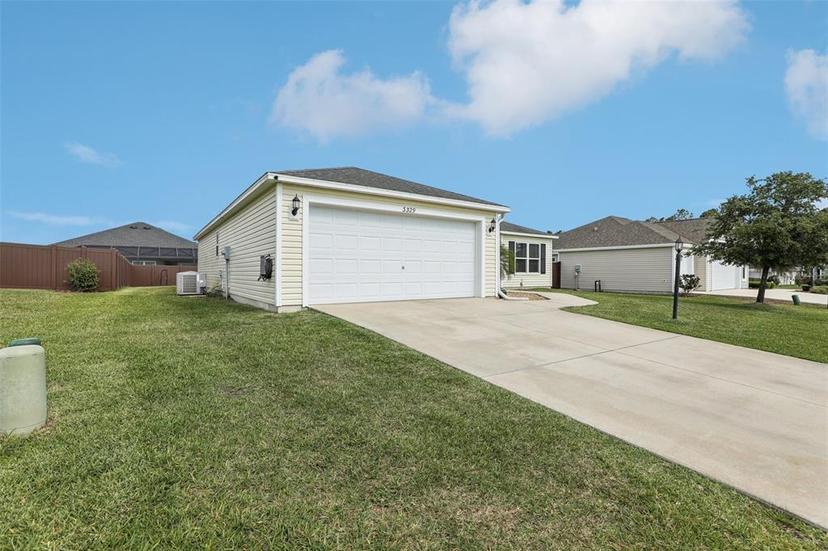 Picture of 3329 Boyd Circle, Oxford FL 34484