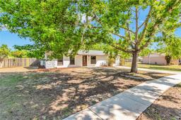 Picture of 3415 Sail Fish Avenue, Fruitland Park, FL 34731
