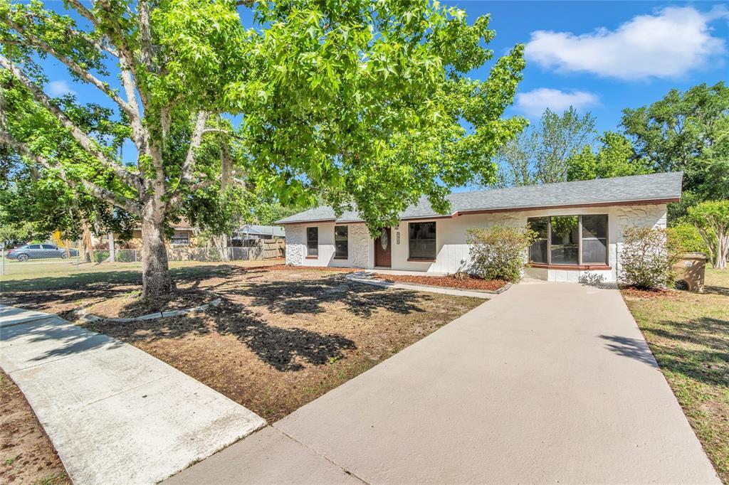 Picture of 3415 Sail Fish Avenue, Fruitland Park, FL 34731