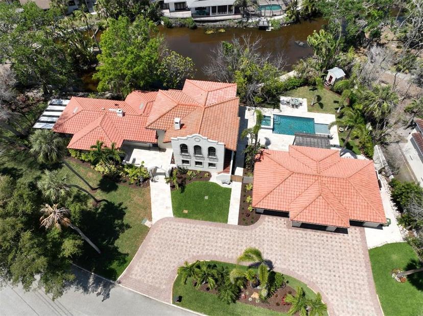 Picture of 2833 Bay Shore Circle, Sarasota FL 34234