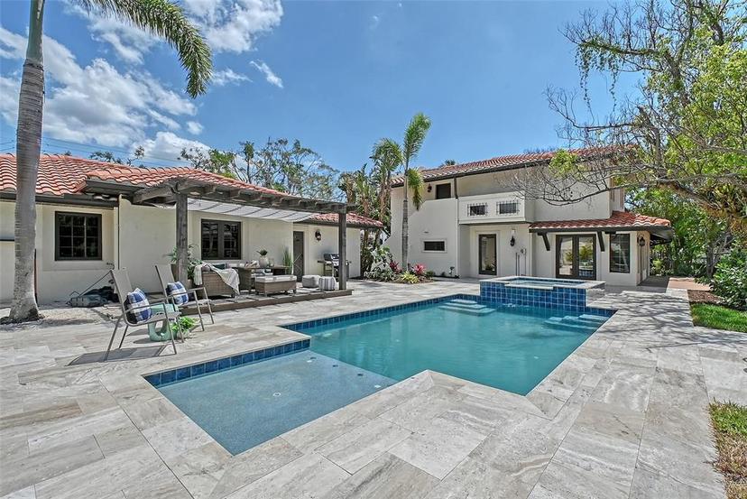 Picture of 2833 Bay Shore Circle, Sarasota FL 34234