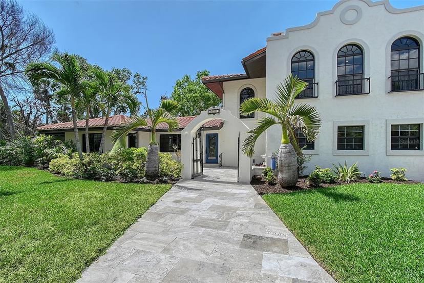 Picture of 2833 Bay Shore Circle, Sarasota FL 34234