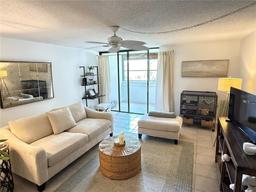 Picture of 510 Cranes Way Unit 206, Altamonte Springs, FL 32701