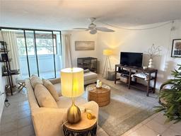 Picture of 510 Cranes Way Unit 206, Altamonte Springs, FL 32701