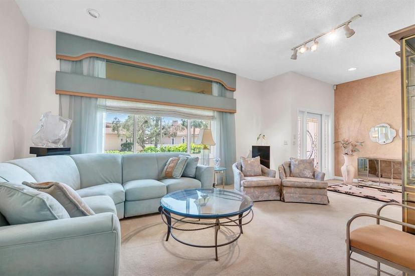 Picture of 4973 60Th Avenue S, St Petersburg FL 33715