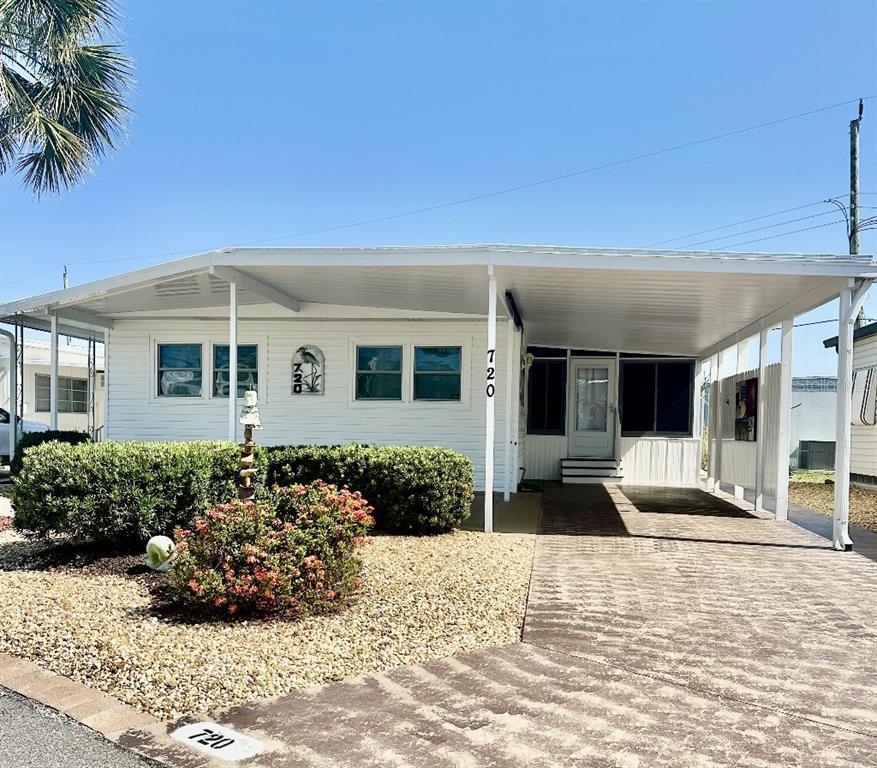 Picture of 720 S Green Circle, Venice, FL 34285