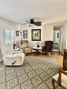 Picture of 720 S Green Circle, Venice, FL 34285
