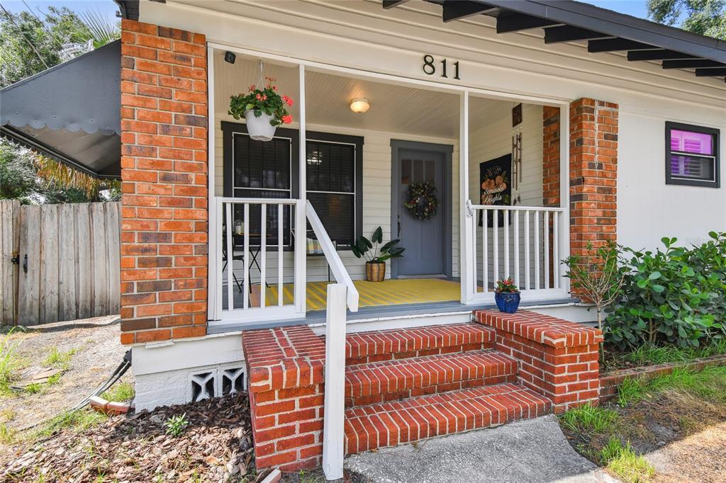 Picture of 811 E Flora Street, Tampa, FL 33604