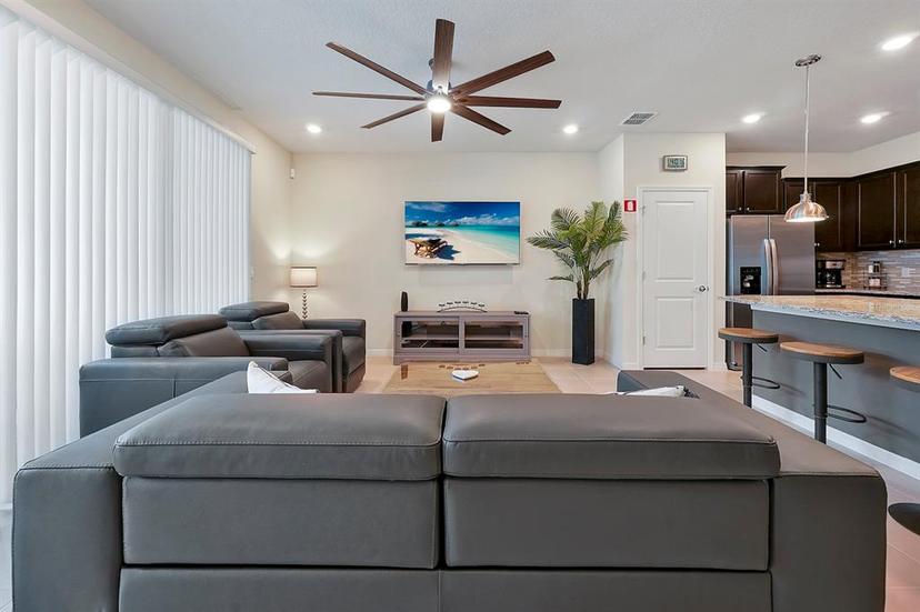 Picture of 4014 Lana Avenue, Davenport FL 33897