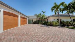 Picture of 642 S Owl Drive, Sarasota, FL 34236