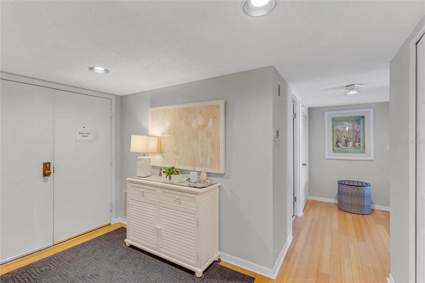 Picture of 1460 Gulf Boulevard Unit 406, Clearwater Beach FL 33767