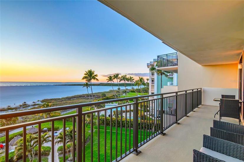 Picture of 180 Seaview Court Unit 515, Marco Island FL 34145
