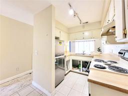 Picture of 2635 SW 35Th Place Unit 707, Gainesville, FL 32608