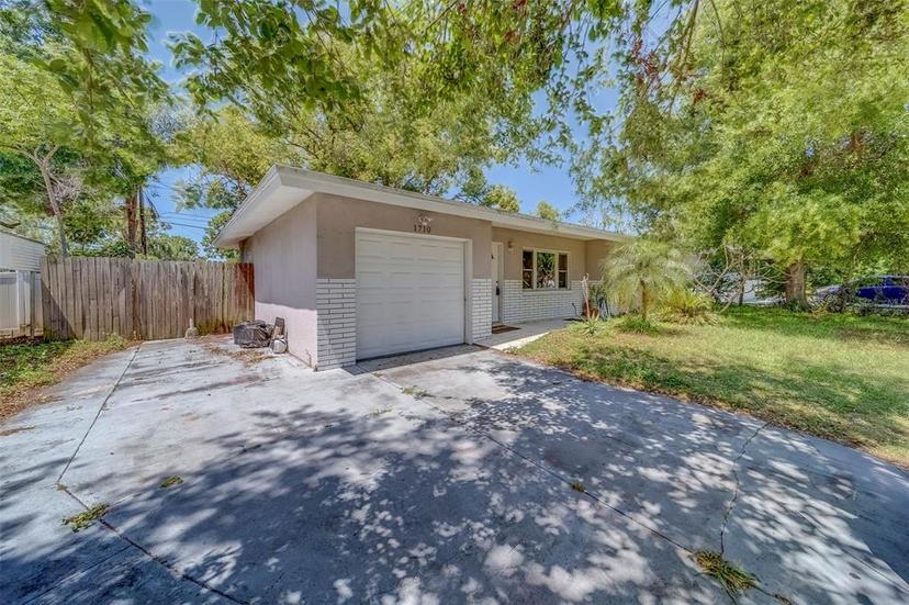 Picture of 1710 S Lake Avenue, Clearwater FL 33756