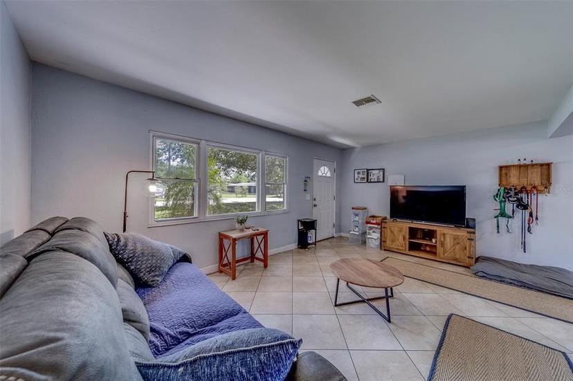 Picture of 1710 S Lake Avenue, Clearwater FL 33756