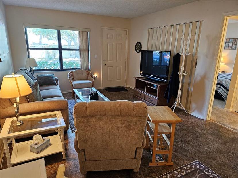 Picture of 425 30Th Avenue W Unit C104, Bradenton FL 34205