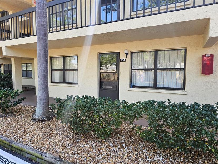Picture of 425 30Th Avenue W Unit C104, Bradenton FL 34205