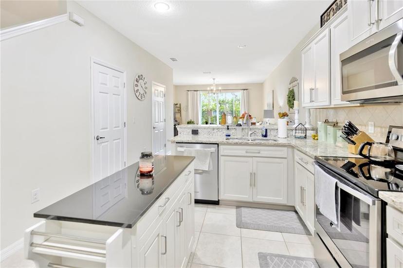 Picture of 9213 Hillcroft Drive, Riverview FL 33578