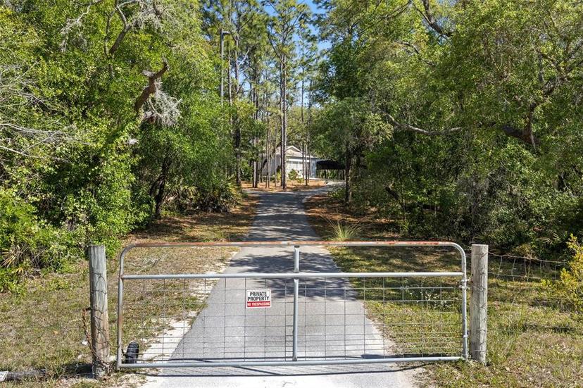 Picture of 34193 Carpenter Circle, Webster FL 33597